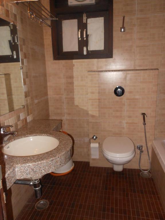 Hotel Vibhav Harsh Váránaszi Szoba fotó