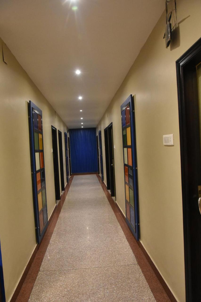 Hotel Vibhav Harsh Váránaszi Kültér fotó