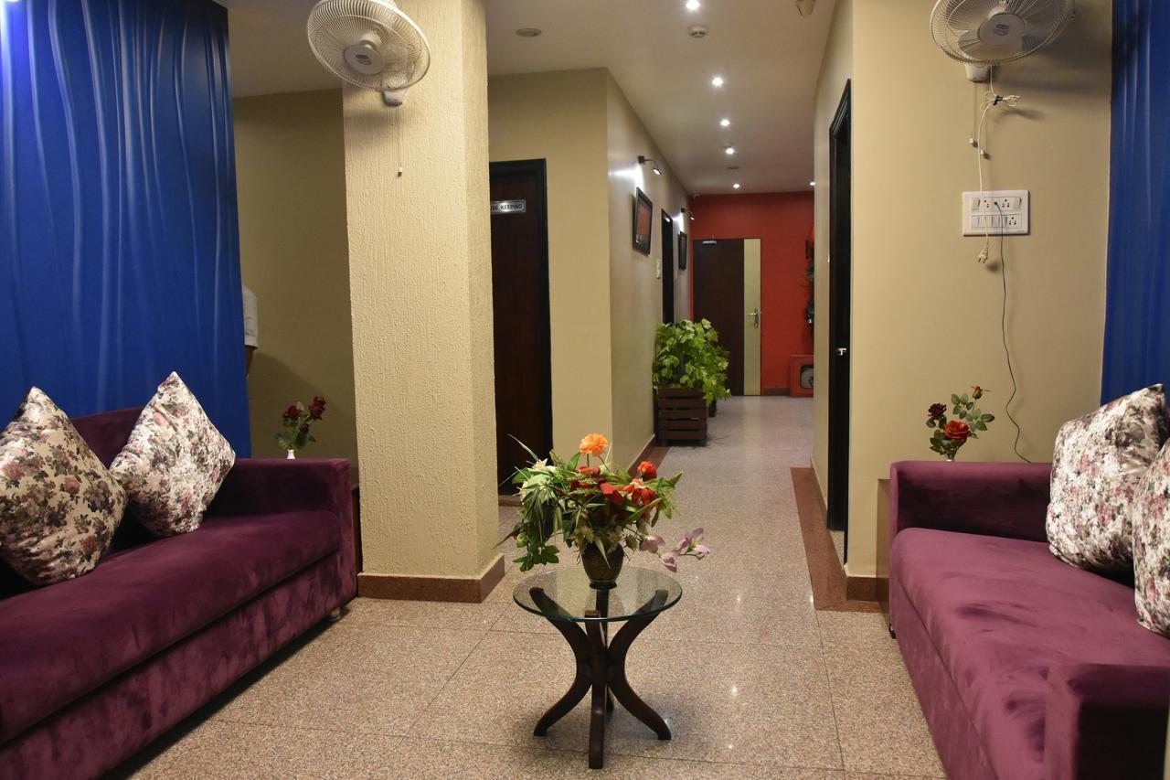 Hotel Vibhav Harsh Váránaszi Kültér fotó