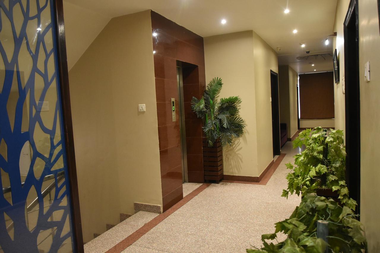 Hotel Vibhav Harsh Váránaszi Kültér fotó