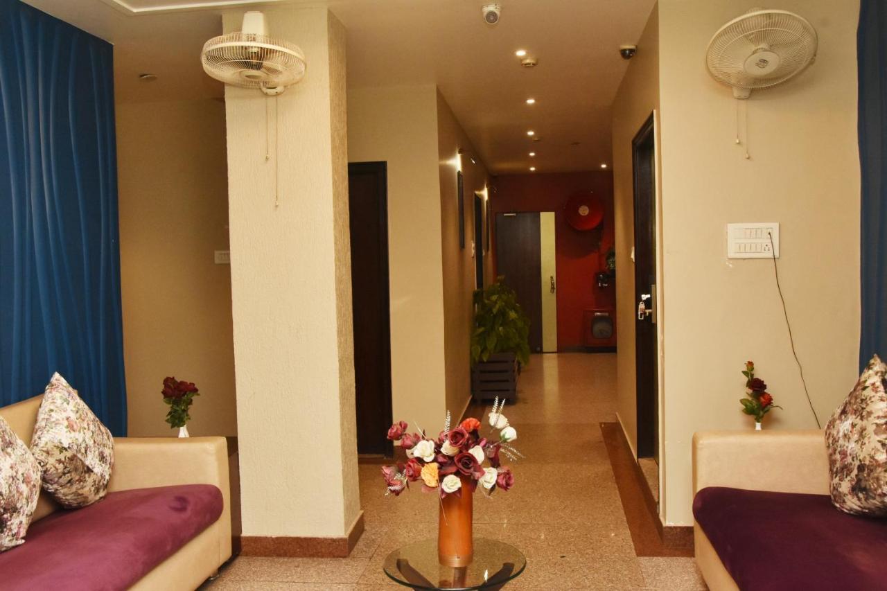 Hotel Vibhav Harsh Váránaszi Kültér fotó