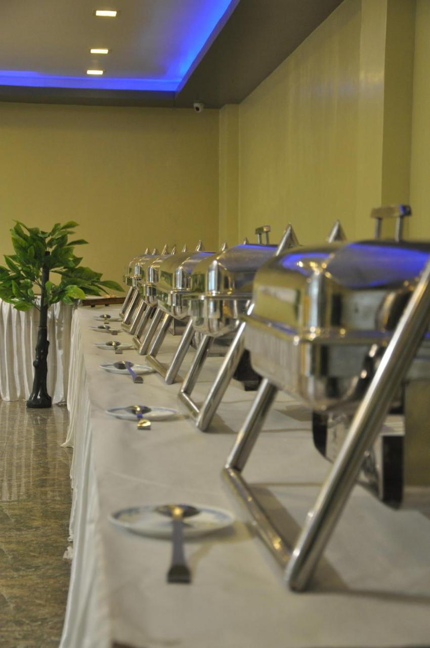 Hotel Vibhav Harsh Váránaszi Kültér fotó